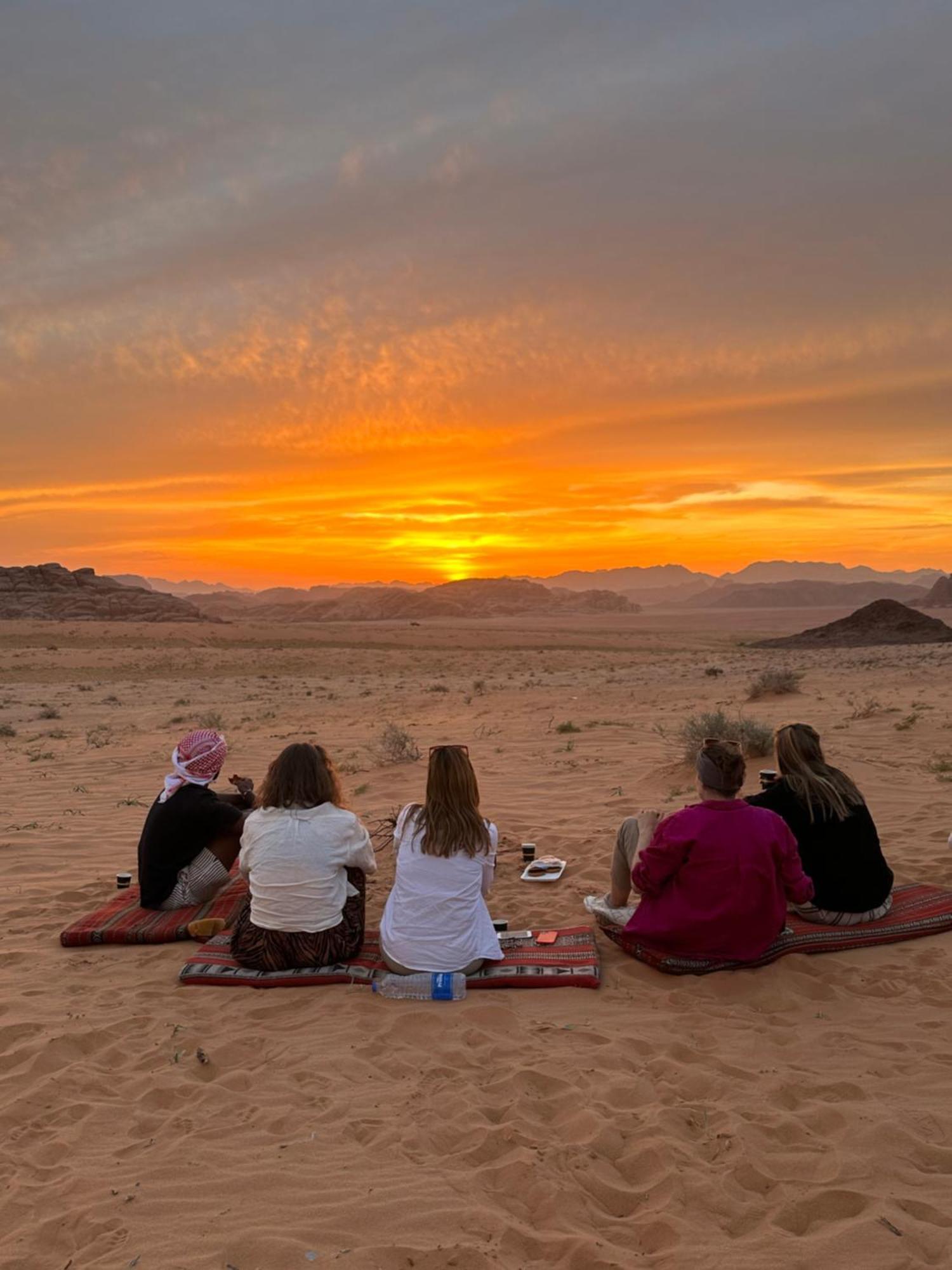 Apartament Sunset Dreams Camp Wadi Rum Zewnętrze zdjęcie